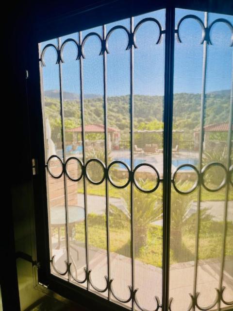 Ataviros Lejlighedshotel